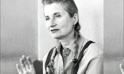 الكاتبة إلفريدي يلينيك الحائزة على نوبل:  "دعوا الفلسطينيين يعيشون"